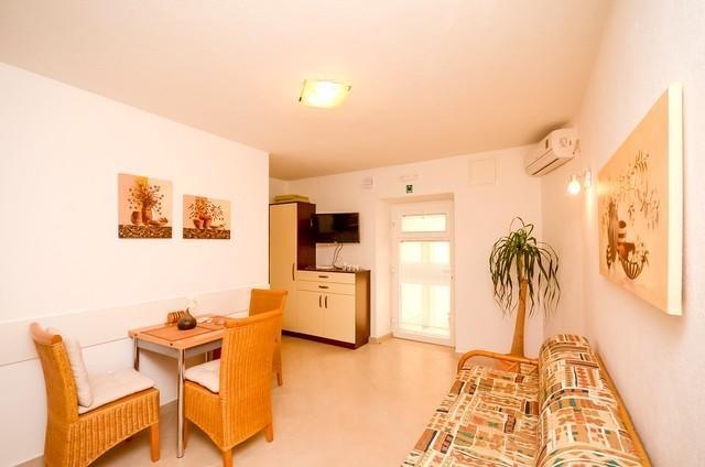 Apartman Dvor Makarska Habitación foto