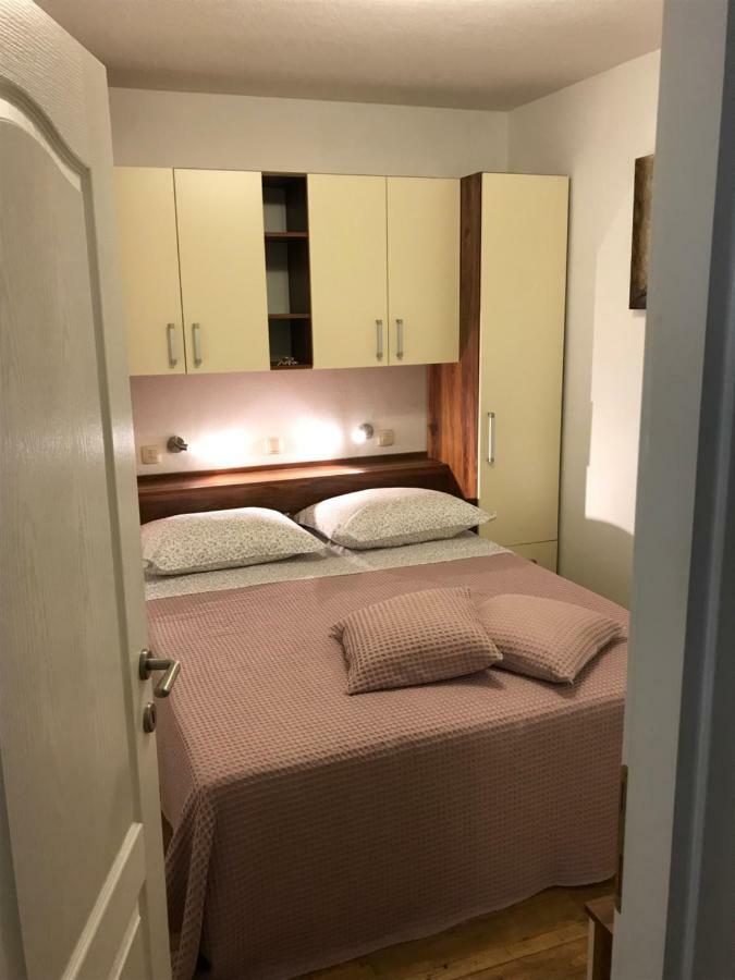 Apartman Dvor Makarska Exterior foto